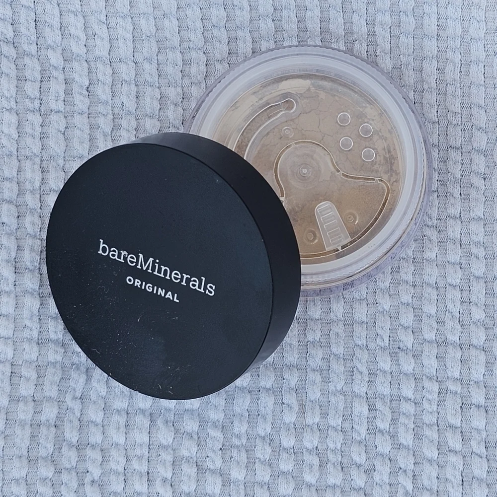 bareMinerals Original Loose Powder Foundation with SPF 15 Shade Light 08